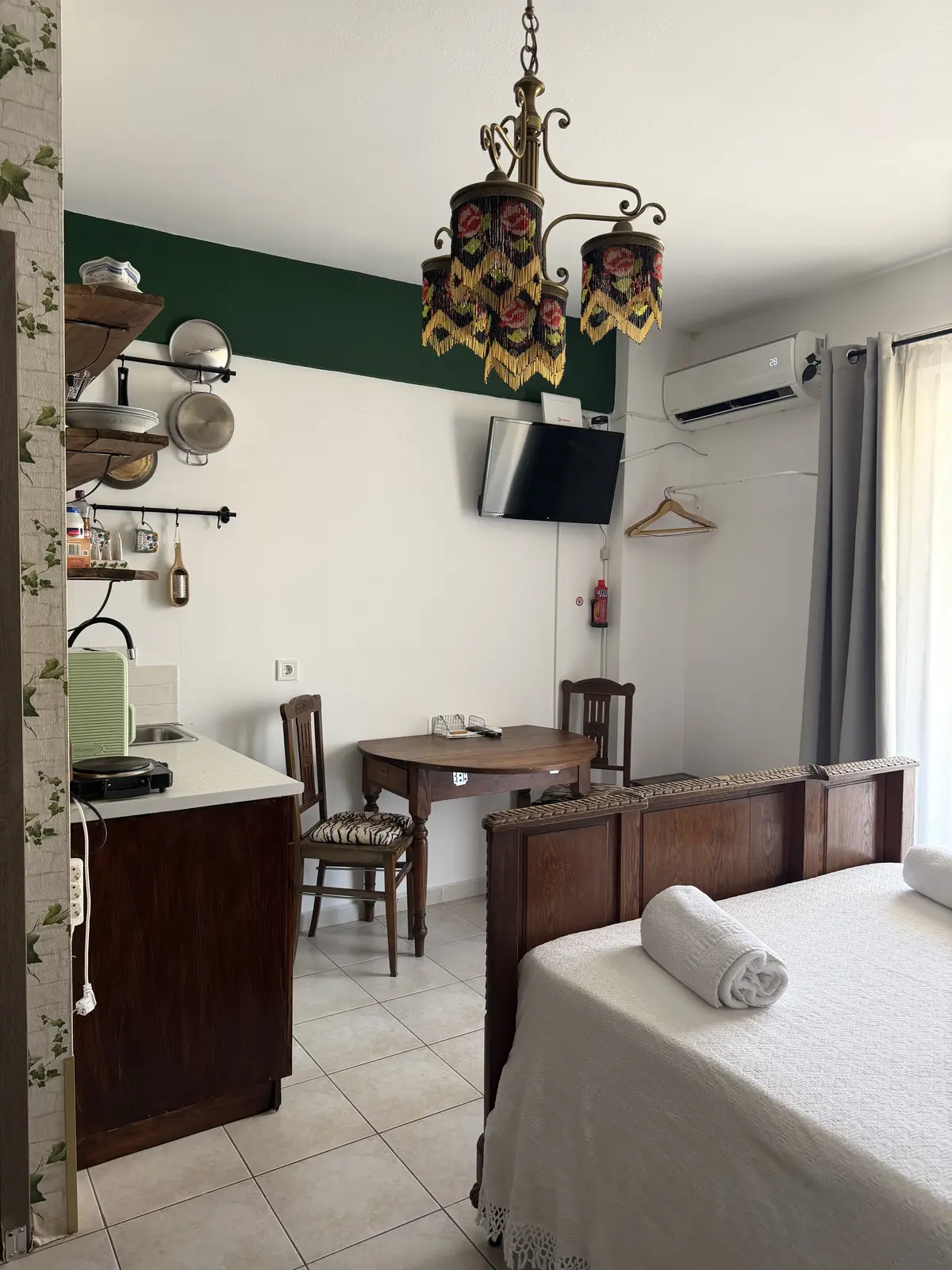 Studio 21 interior